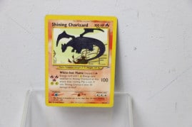 Pokémon Shining Charizard Card